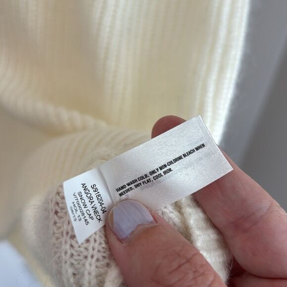 GAP Women's rabbit Hair V-Neck Cream knit classic warm holiday Sweater XL NWT - Picture 8 of 9